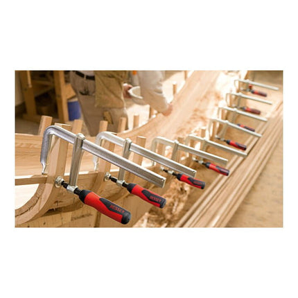 Ścisk śrubowy BESSEY GZ-2K wykonany w całości ze stali Szerokość mocowania 160 mm Występ 80 mm ( 4000831780 )