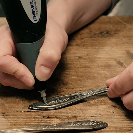 Kompaktowe narzędzie DREMEL® Engraver 290-1 (35 W) z 1 akcesorium, 1 szablonem ( F0130290JM )