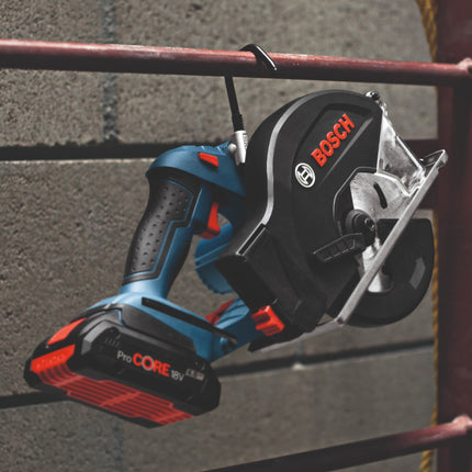 Bosch GKM 18V-50 Professional akumulatorowa pilarka tarczowa do metalu 18 V 136 mm bezszczotkowa + 1x akumulator 4,0 Ah + ładowarka + L-Boxx