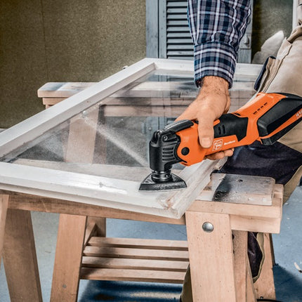 Drobnoziarnisty samoprzylepny arkusz ścierny (8000379767) o ziarnistości 150