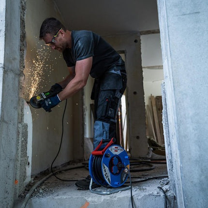 Zwijacz kabla Brennenstuhl Garant ( 8000337574 ) 25 m gumowo-neoprenowy 3 x 2,5 mm² plastikowy IP44