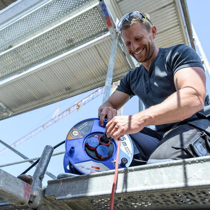 Zwijacz kabla Brennenstuhl Garant ( 8000337574 ) 25 m gumowo-neoprenowy 3 x 2,5 mm² plastikowy IP44