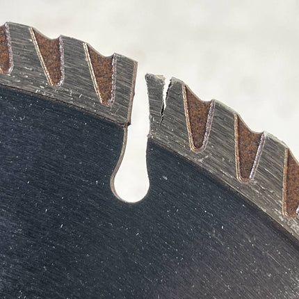 Bosch Standard Universal Diamant Trennscheibe 230 x 22 23 mm 1 Stk 2608615065 fuer Beton Beschaedigt 3 - toolbrothers