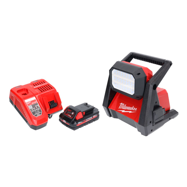 Milwaukee M18 HOAL-301FC Akku LED Lampe Baustrahler 18 V 4000 lm + 1x Akku 3,0 Ah + Ladegerät