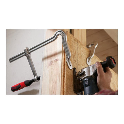 Zacisk śrubowy BESSEY OMEGA wykonany w całości ze stali Szerokość mocowania 300 mm Występ 140 mm ( 4000831474 )