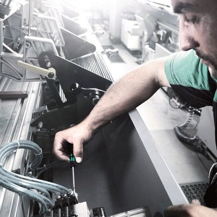 WERA Elektroniczny wkrętak do mechaniki precyzyjnej 2054 6-KT. 2 mm Długość ostrza 60 mm ( 4300001795 )